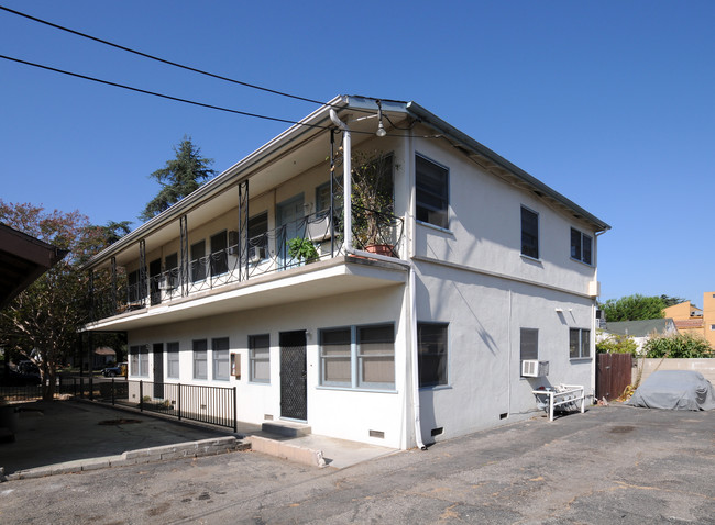 4945 N Maywood Ave in Los Angeles, CA - Building Photo - Building Photo