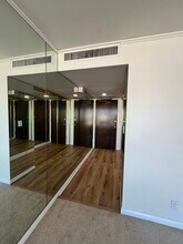 800 W 1st St in Los Angeles, CA - Building Photo - Building Photo