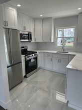 671 Midland Ave in Garfield, NJ - Building Photo - Interior Photo