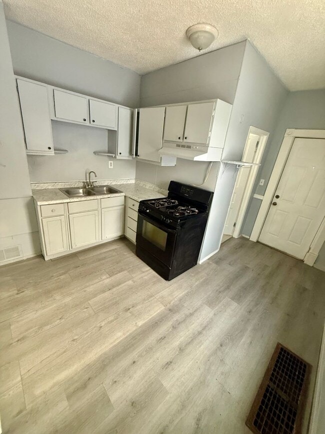 property at 1627-1629 W 8th St