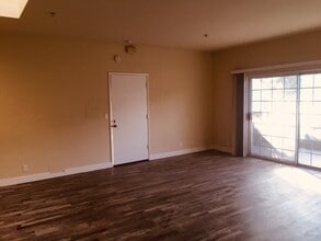 1047 El Camino Real in Menlo Park, CA - Building Photo - Building Photo