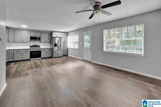 1051 Ivy Creek Trail in Hoover, AL - Building Photo - Building Photo