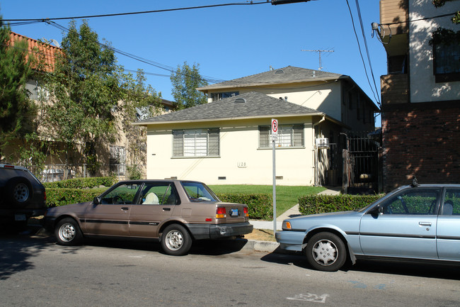 128 Olive St in Glendale, CA - Building Photo - Building Photo