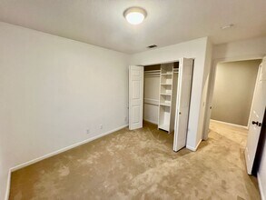 545 Lands End Way in Oceanside, CA - Building Photo - Building Photo