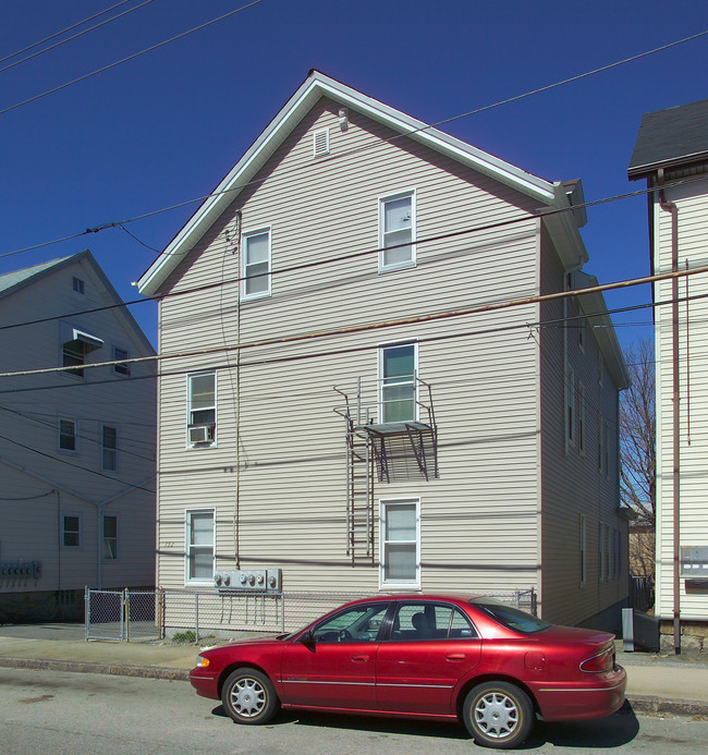 752 King Philip St in Fall River, MA - Building Photo - Building Photo