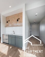 1620 W Grand Ave, Unit 2 in Chicago, IL - Foto de edificio - Building Photo