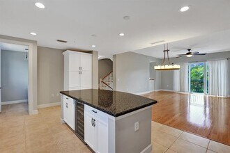 1861 Coral Heights Blvd in Oakland Park, FL - Building Photo - Building Photo