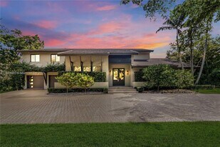 371 Isla Dorada Blvd in Coral Gables, FL - Building Photo