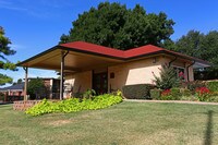 Woodland Hills in Oklahoma City, OK - Foto de edificio - Building Photo