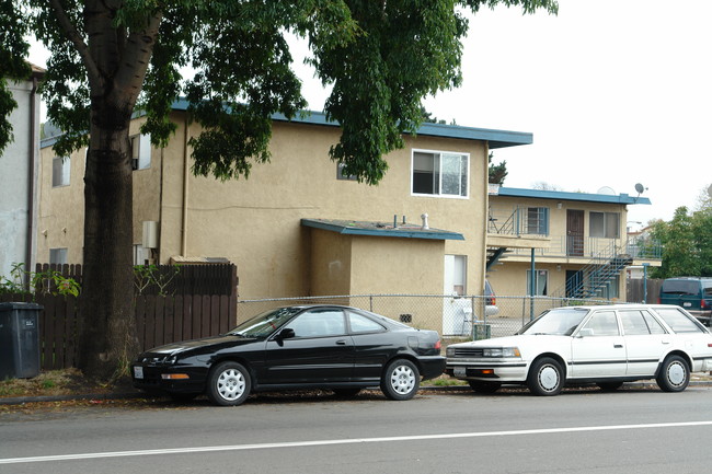 1917 6th St in Berkeley, CA - Foto de edificio - Building Photo