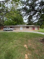 2406 Browns Mill Rd in Johnson City, TN - Building Photo