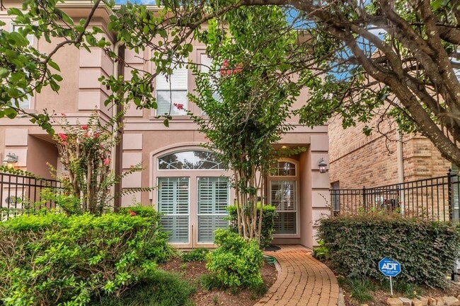 property at 13527 Brookbluff Ln