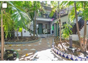 8142 Byron Ave in Miami Beach, FL - Building Photo