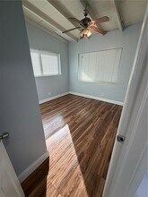 4210 SW 10th St in Plantation, FL - Foto de edificio - Building Photo