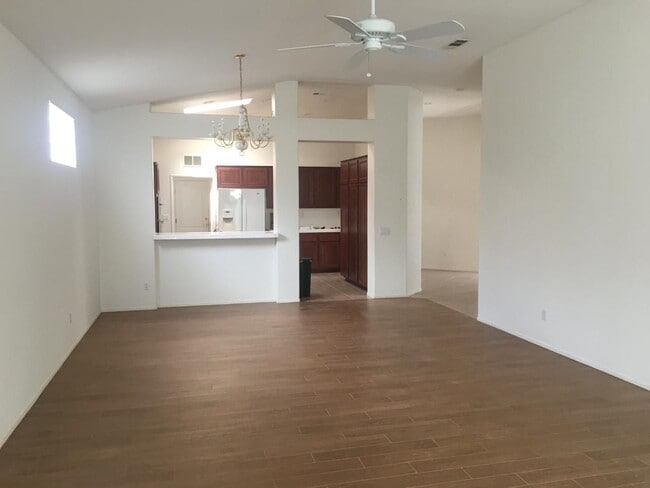 40260 Vía Tonada in Murrieta, CA - Building Photo - Building Photo