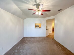 1212 Nicholas Cir in Killeen, TX - Building Photo - Building Photo