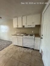 1205 N Willis St in Visalia, CA - Building Photo - Building Photo