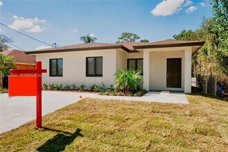 521 NW 22nd Ave in Fort Lauderdale, FL - Building Photo - Building Photo