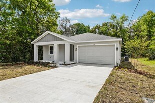 536 E Beresford Ave in DeLand, FL - Building Photo
