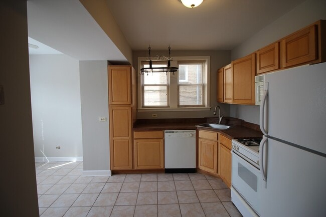 4252 N Keystone Ave, Unit 3N in Chicago, IL - Building Photo - Building Photo