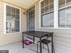 25813 Mews Terrace in South Riding, VA - Building Photo - Building Photo