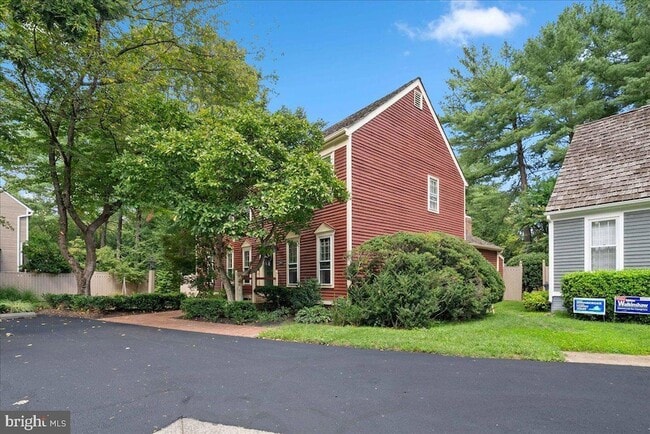 property at 2085 Cobblestone Ln