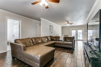 1017 Meadowbrook Dr in Grapevine, TX - Building Photo - Building Photo