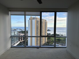 1189 Waimanu St, Unit 2302 in Honolulu, HI - Building Photo - Building Photo