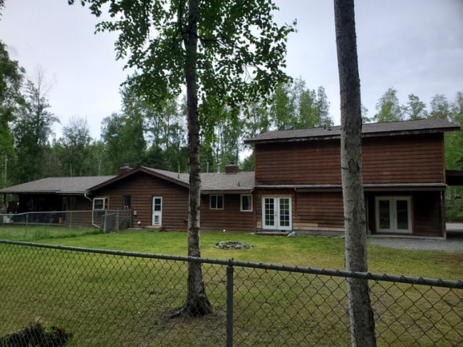 21362 Ginger Lee Dr, Unit Unit A in Anchorage, AK - Foto de edificio - Building Photo