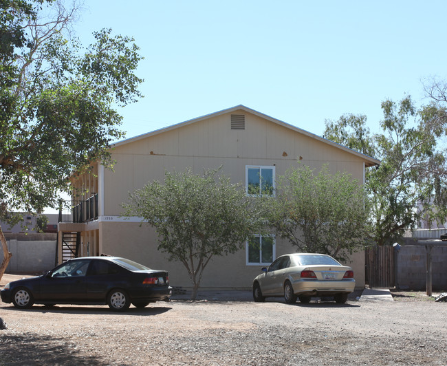 1951 E Don Carlos Ave in Tempe, AZ - Foto de edificio - Building Photo