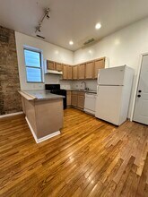 1102 N Ashland Ave, Unit 2FR in Chicago, IL - Foto de edificio - Building Photo