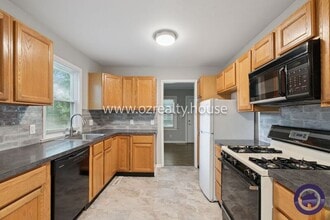 5830 Balfour Rd in Sylvania, OH - Building Photo - Building Photo