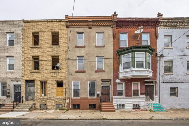 1427 Tasker St in Philadelphia, PA - Building Photo - Building Photo