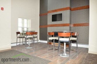 Cypress Court in St. Cloud, MN - Foto de edificio - Lobby