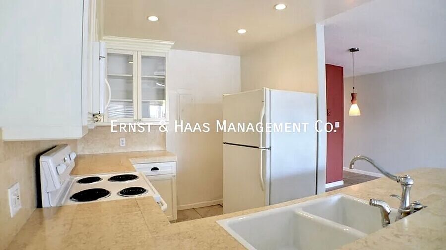 1187 E 3rd St in Long Beach, CA - Building Photo