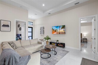 1137 SW 18th Ct in Cape Coral, FL - Building Photo - Building Photo