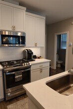 1511 E Sandalwood Ln in San Antonio, TX - Building Photo - Building Photo