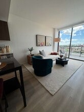 3931 NW 12th St, Unit A3 in Miami, FL - Building Photo - Building Photo