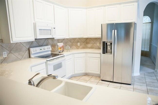 property at 3334 Worthington Dr