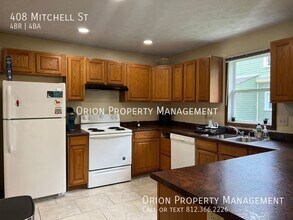 408 S Mitchell St in Bloomington, IN - Foto de edificio - Building Photo