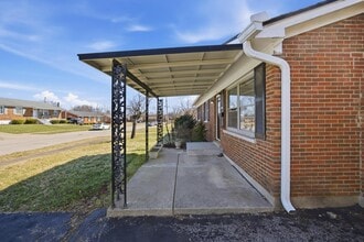 2147 Palms Dr in Lexington, KY - Building Photo - Building Photo