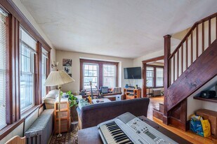 8 Niles St, Unit 2nd Floor in Boston, MA - Building Photo