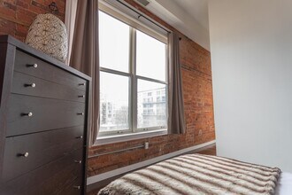 915 King St W in Toronto, ON - Building Photo - Building Photo