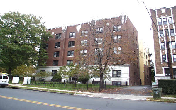 Elmwood Apartments in Elizabeth, NJ - Building Photo - Building Photo