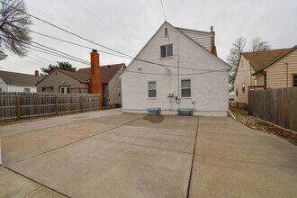 2010 W 22nd St in Sioux Falls, SD - Building Photo - Building Photo