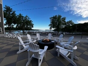 The Bellagio - Waterfront Marina Living in Rochester, NY - Foto de edificio - Building Photo