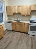 75 Longwood Ave, Unit 1R in Brookline, MA - Building Photo