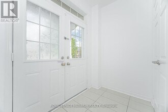 58 Gentile Cir in Vaughan, ON - Building Photo - Building Photo