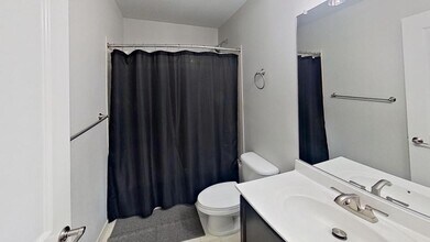 2 Mustang Dr in La Plata, MD - Building Photo - Building Photo