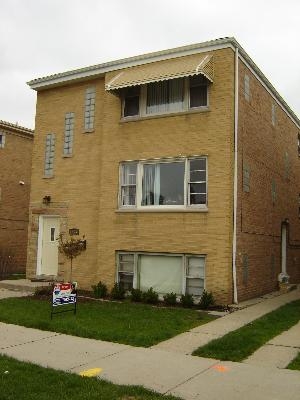 8320 W Irving Park Rd in Chicago, IL - Building Photo